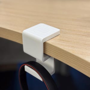 White Headphone Desk Holder, Home Office and Gaming Setup Clip, Portable Organizer, Stand for Tech-Lovers, Back-to-School University Student
