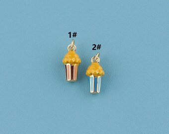 Wisiorek z popcornem z emalii 18K złota, zawieszki z motywem przekąsek filmowych, kawaii wisiorki z popcornem do samodzielnego wyrobu biżuterii