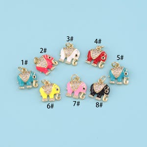 Colar de elefante com acabamento em ouro 18K, pingente delicado de elefante esmaltado, amuleto da sorte, presente animal, presente de Natal, presente para ela, presente para a mãe