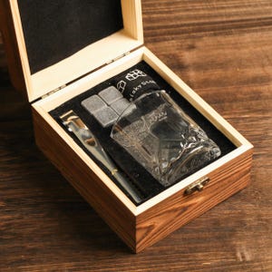 Personalized Whiskey Glass Set with Wooden Box, Groomsmen Gift, Best Man Gift, Groomsman Proposal, Groomsmen Thank You Gifts, Gifts for Men