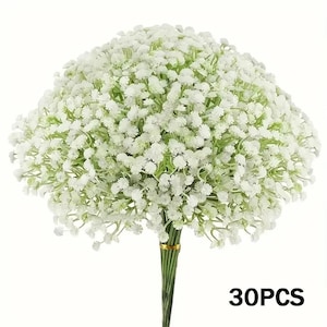 Peut inclure: Un bouquet de fleurs blanches de gypsophile avec des tiges et des feuilles vertes. Les fleurs sont densément regroupées, créant une forme pleine et arrondie. Le texte "30PCS" est visible en bas à droite.