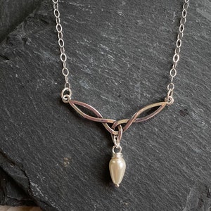Celtic Style Glass Pearl Bridal Necklace, Romantic Gift, Irish Wedding Jewelry image 2