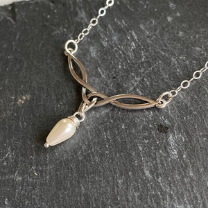 Celtic Style Glass Pearl Bridal Necklace, Romantic Gift, Irish Wedding Jewelry image 3
