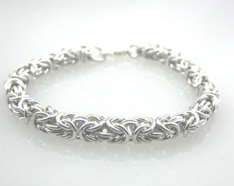 Emi Chainmaille Bracelet - Choose Your Color