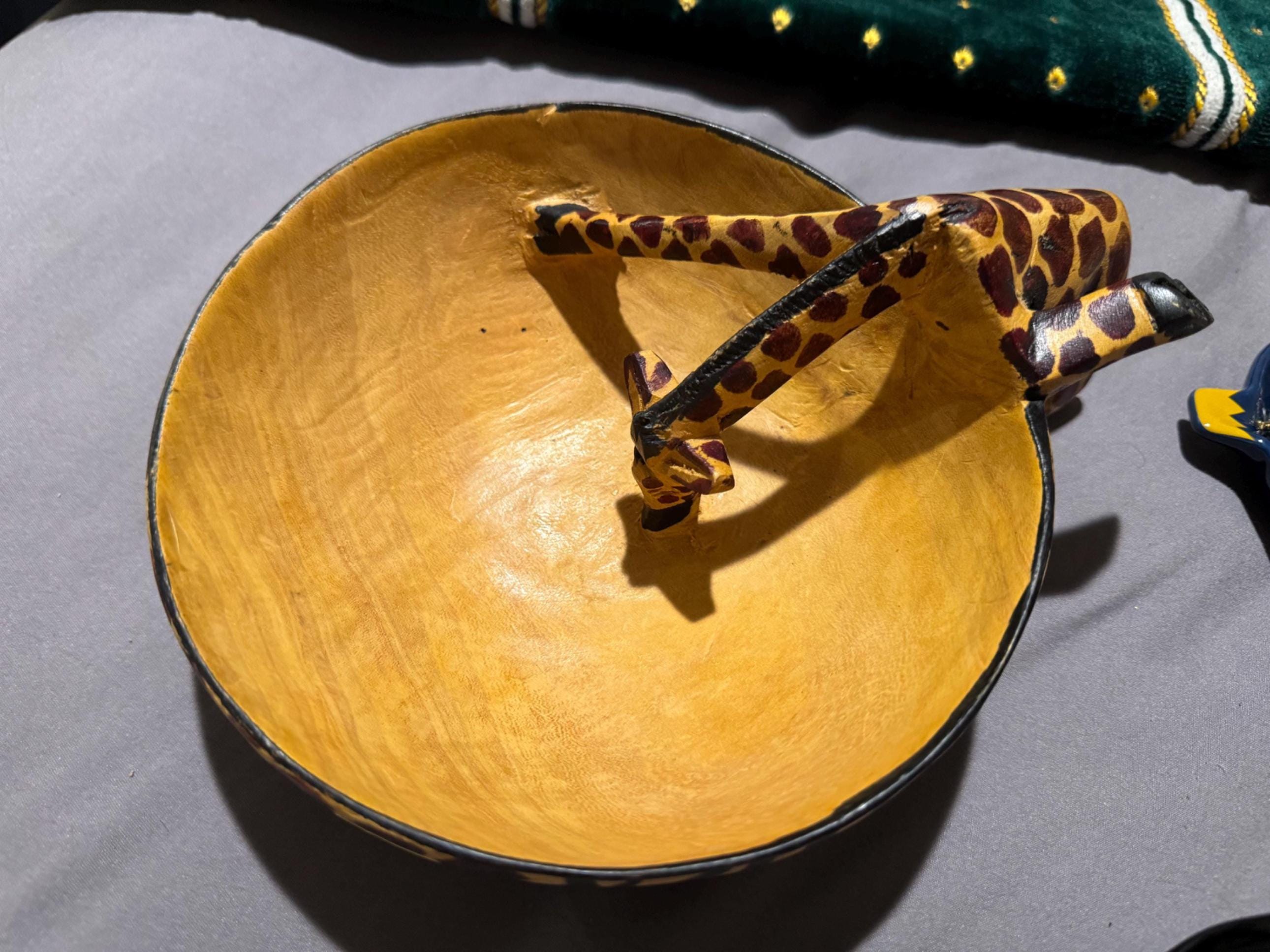 Hand-Carved Giraffe Bowl – African Safari Jewelry Holder | Animal Catchall Dish | Tribal Wood Decor