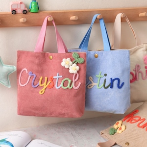 Borsa a mano personalizzata in velluto a coste per bambini, borsa personalizzata all'uncinetto con nome per bambino, regalo per il ritorno a scuola.