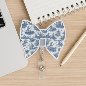 Toile Bow Badge Reel, Blue and White Vintage ID Holder, Elegant Retractable Clip, French Cottagecore Style, Cute Nurse or Teacher Gift