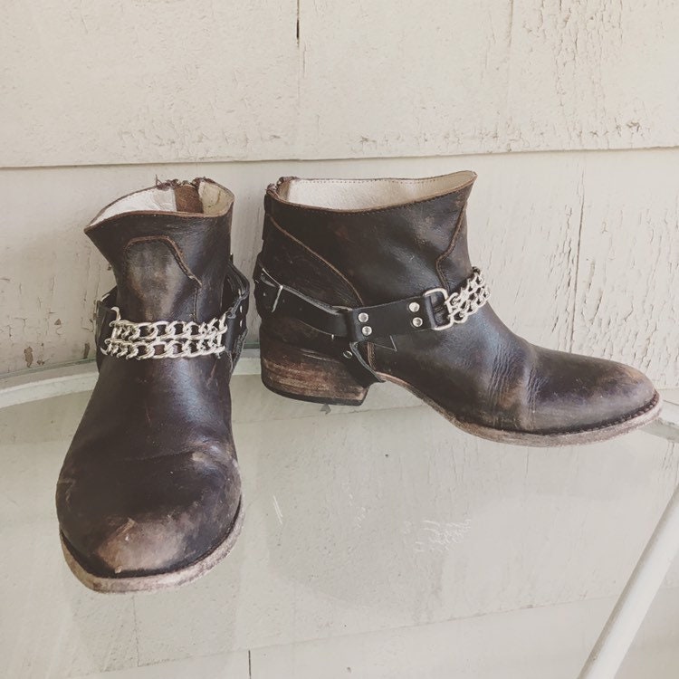 Heavy Metal Chain boot straps