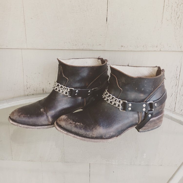 Heavy Metal Chain boot straps