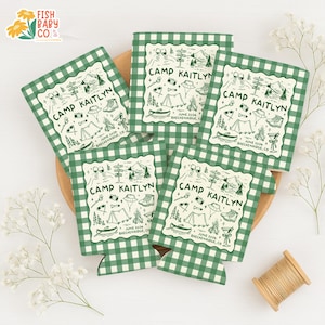 Enfriador de latas para despedida de soltera, portavasos para despedida de soltera, recuerdos para despedida de soltera con temática de campamento, regalos personalizados para damas de honor. imagen 5
