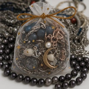 Geheimnis Schmuck-Wundertüte | Wählen Sie Ihre Ästhetik | 1–1,5 kg kuratierte Lot | Alt, Grunge, Y2K, Cottagecore, Witchy