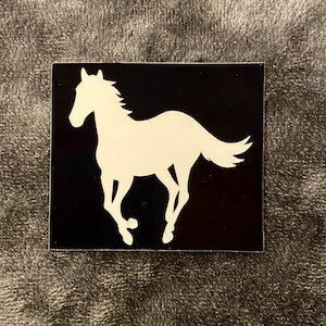 Deftones White Pony Sticker: Glänzender Alternative Rock Band Sticker