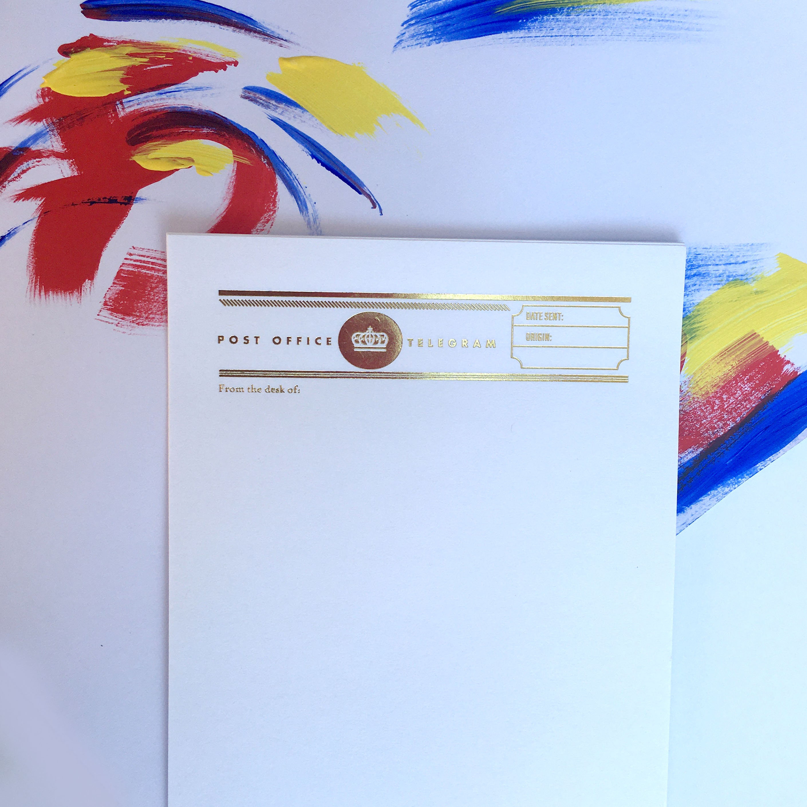 ensemble d'enveloppes multicolores. illustration vectorielle de lettres de  courrier avec différents modèles. feuille de papier blanche dans une  enveloppe. 18975903 Art vectoriel chez Vecteezy