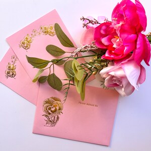 Creative snail mail luxury set Sobres de telegrama en color lavanda, lila, amarillos y azules
