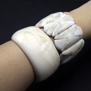 Vintage White Tortoise Elasticated Acrylic Bracelet, Stack Wide Resin Bangle,Boho Style Strip Bracelet，Gif for Her/Women