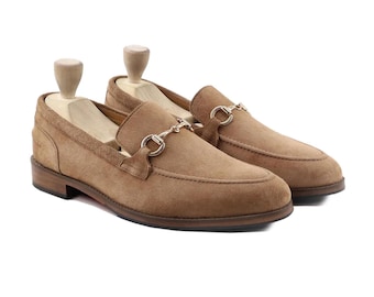 Mocasines de ante hechos a mano con bocado de caballo - Zapatos de diseño de cuero beige para hombre