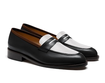Mocasines de cuero blanco y negro hechos a mano: zapatos de esmoquin para boda de hombre