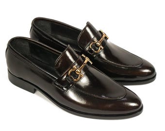 Mocasines Horsebit de cuero marrón oscuro hechos a mano - Zapatos sin cordones para hombre
