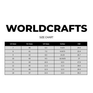 K&ouml;nnte beinhalten: Eine Gr&ouml;&szlig;entabelle mit dem Text "WORLDCRAFTS" oben. Die Tabelle listet US-, EU- und UK-Gr&ouml;&szlig;en sowie Ma&szlig;e in Zoll und Zentimetern auf. Die Gr&ouml;&szlig;en reichen von US-Gr&ouml;&szlig;e 7 bis 14 mit entsprechenden Ma&szlig;en.