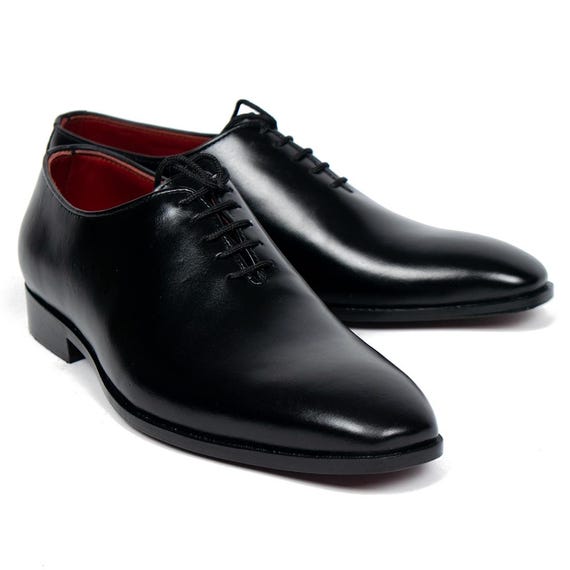 Handmade Black Leather Whole Cut Oxford Shoes: Men display picture 1