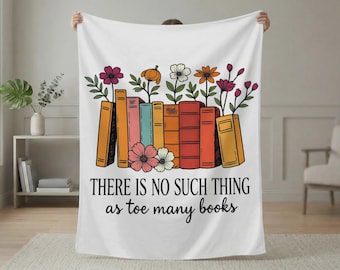 Manta polar con motivos literarios, manta acogedora para el sofá, diseño de libros apilados con flores silvestres, decoración para el rincón de lectura, regalo personalizado para amantes de los libros.