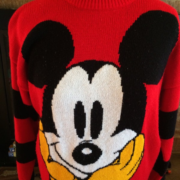 Vintage DISNEY Mickey Mouse sweater Size Medium
