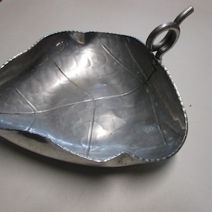 Vintage Buenilum Aluminum Serving tray, 9&quot; across