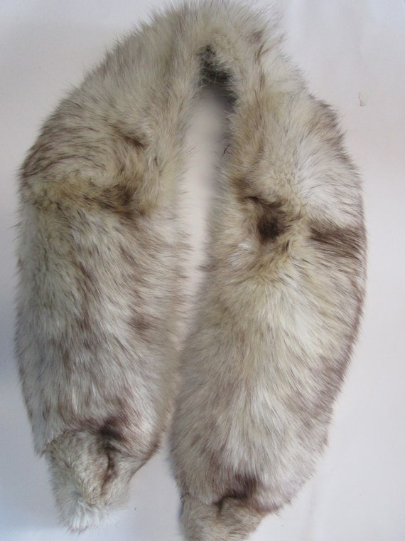 Vintage Fur collar, light fur satin backed, maybe… - image 1