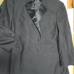 Versini Men&#39;s Wool Tuxedo Suit, Jacket 52R and Pants W39&quot;