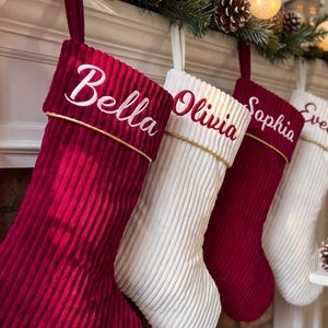 Chaussette de Noël en velours côtelé personnalisée, Chaussette de Noël avec nom personnalisé, Chaussette de Noël familiale, Décoration de Noël brodée
