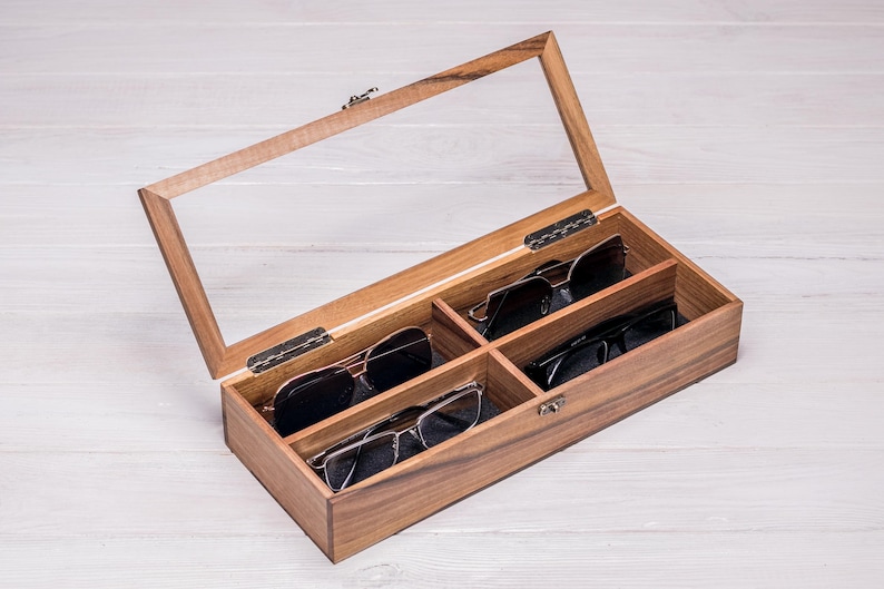 Eyewear organizer box with glass lid for sunglasses and eyeglasses