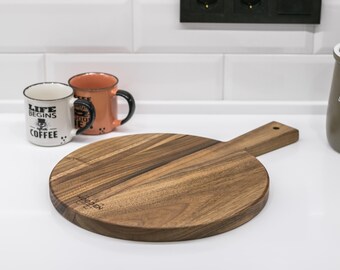 Round Cutting Board S/M/L, Walnut or Oak Serving Board, Custom Engraved Charcuterie, Personalized Kitchen Gift