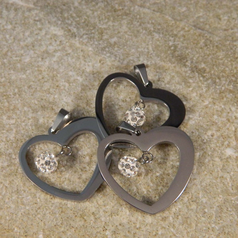 Exquisite Damascus Steel Heart Pendant main image 1