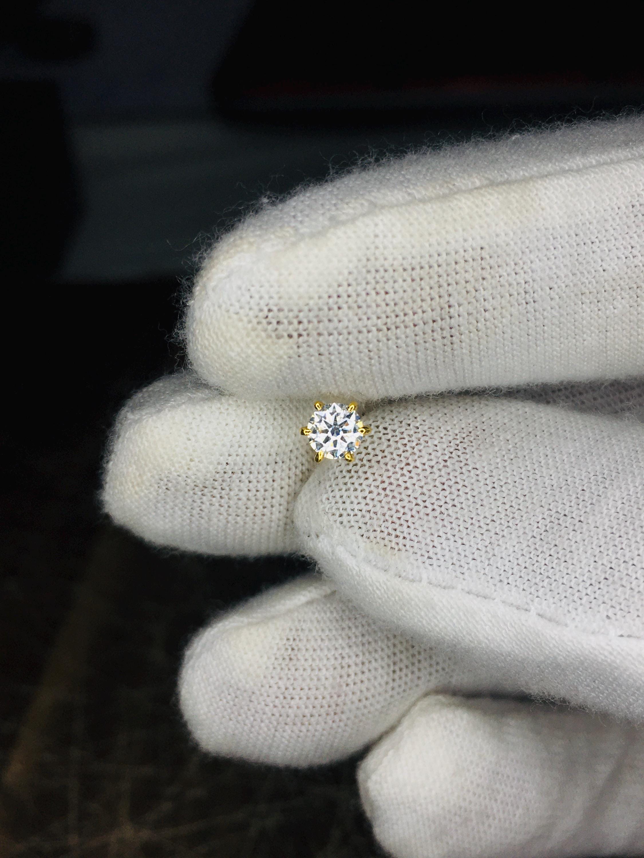 18K Solid Gold Single Diamond Nose Stud Piercing Unisex Jewelry Gold Jewelry For Gift.