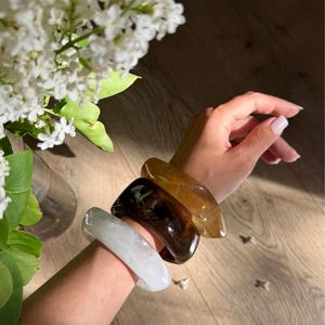 Set Chunky Resin Bracelets, Resin Boho Bangles, Wide Bracelet, Carved Organic Resin, Statement Bangle , Gift for Her, Stackable Resin Bangle