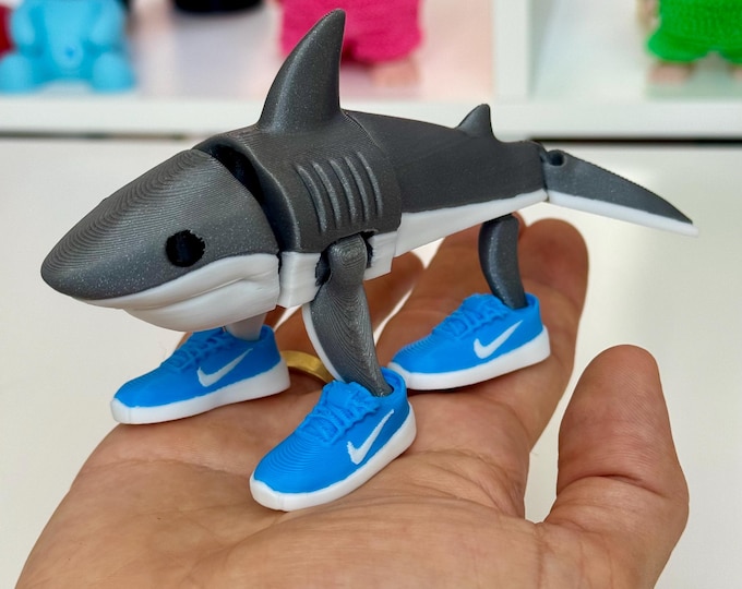 Tralalero Tralala shark figure 14cm articulated, tralarero tralala articulated shark meme