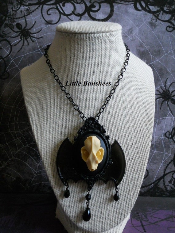Real Metal Jewelry Large Lolita Cameo Silver Necklace