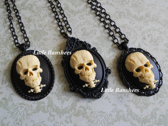 Gothic Lady Vintage skull Black & White Cameo Real Leather cord 17" choker