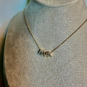 Collar minimalista con piedras de letras collar de letras de circonitas