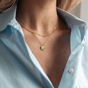 Collar con grabado personalizado flor de nacimiento signo del zodiaco letra sol perro corazón