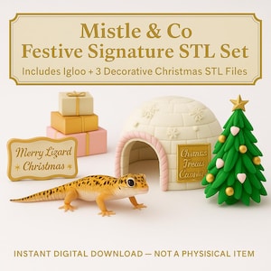 Peut inclure: Ensemble de téléchargement numérique sur le thème de Noël par Mistle & Co. Comprend un igloo, un sapin de Noël, des boîtes cadeaux et une figurine de lézard. Le texte "Merry Lizard Christmas" est également inclus.
