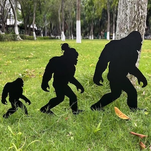 Happy Bigfoot Family, Bigfoot Metal, Sasquatch Garden Stakes, Bigfoot Garden Art, Set of 3, Backyard decorate, Yard art
