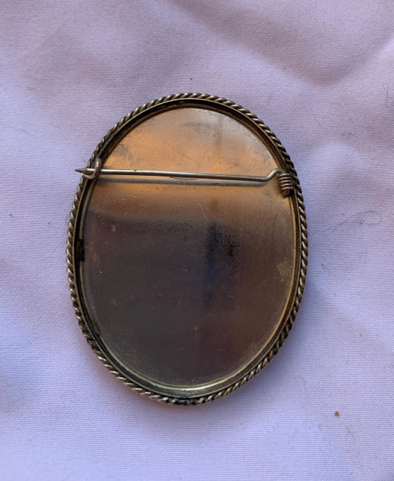 Vintage Mother of Pearl with Hand Painted Victori… - image 2