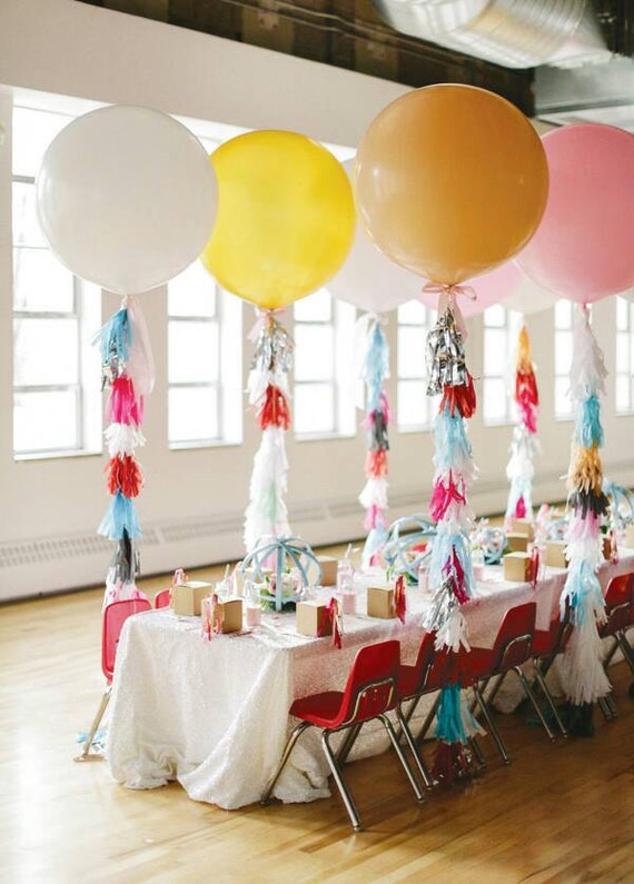 Balloon tassel tail 