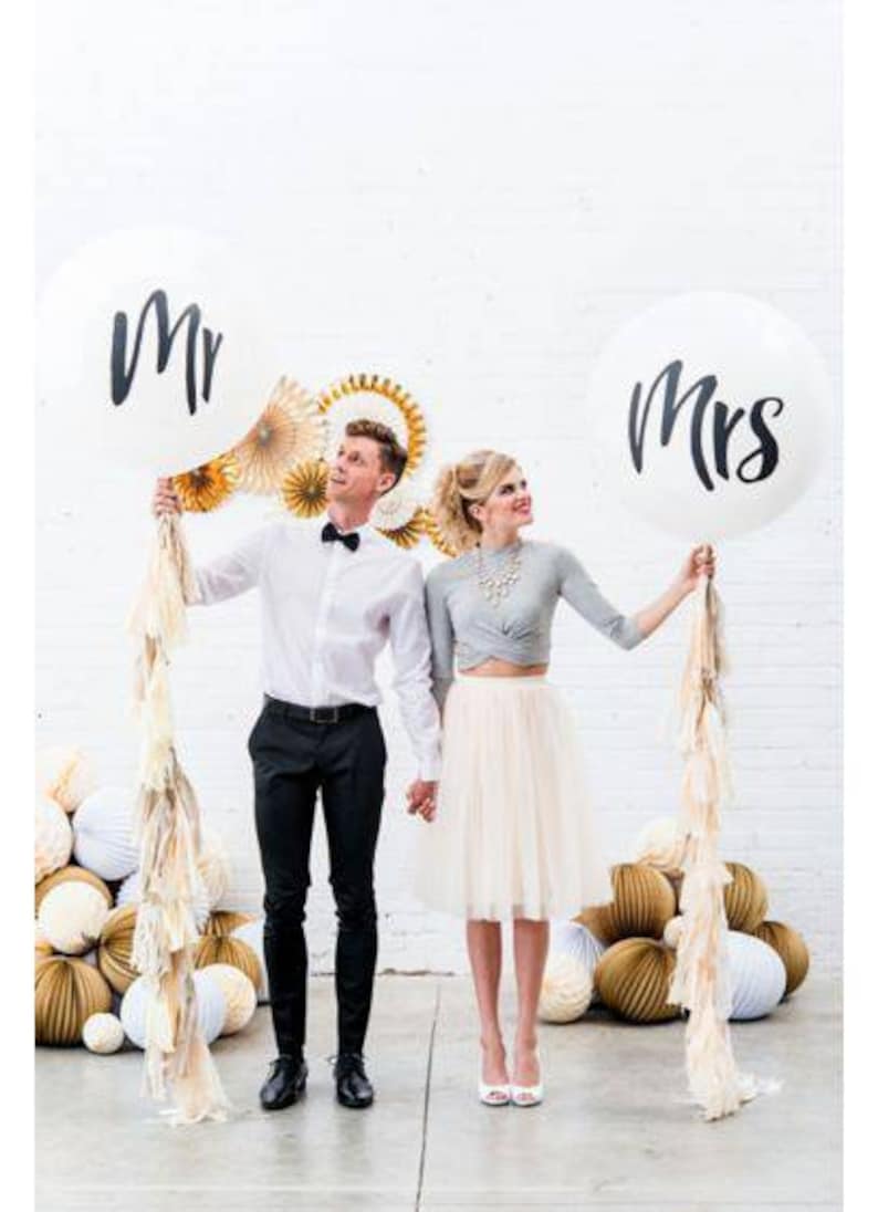 Mr and Mrs balloons,36 inch jumbo balloon,custom tissue paper ta