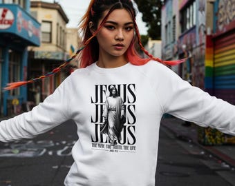 Bluza z okrągłym dekoltem z nadrukiem Jesus Typography | Przód, portret, tył, krzyż