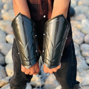 Elbow set - Black Elbow Set - Medieval hand protector - Medieval Knight Eblow Set - Cosplay Elbow Set - 18g Mild Steel Elbow - Best Gift