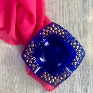 Vintage Cobalt Blue Glass Ashtray with Gold Dots – Mid-Century Modern Art Glass (1960s–1970s)