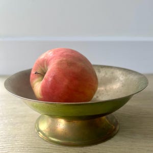 Vintage Brass Pedestal Bowl (17 cm) – Footed Dish with Aged Patina
