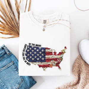 Tshirt carte drapeau des Etats-Unis floral couleurs confort, Design patriotique de Style 4 juillet, t-shirt fille fête de l'indépendance, t-shirt drapeau des Etats-Unis 4 juillet,